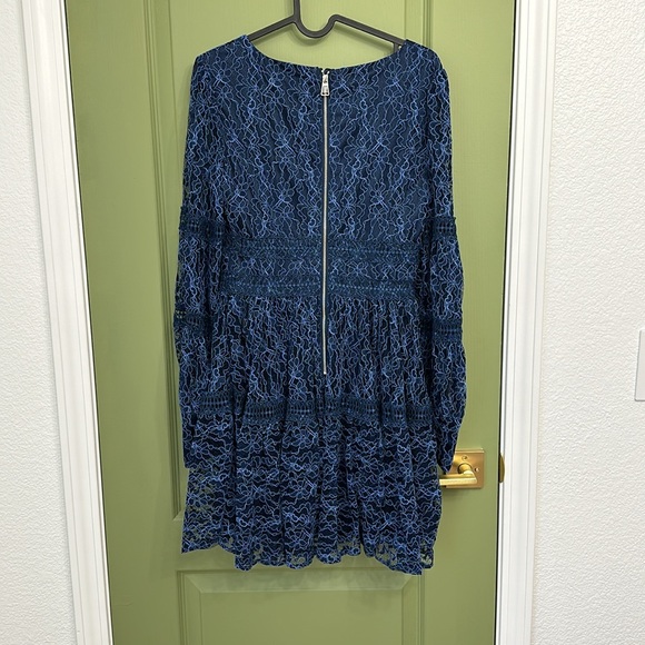 Venice Lace Mini Dress In Navy - Picture 3 of 5
